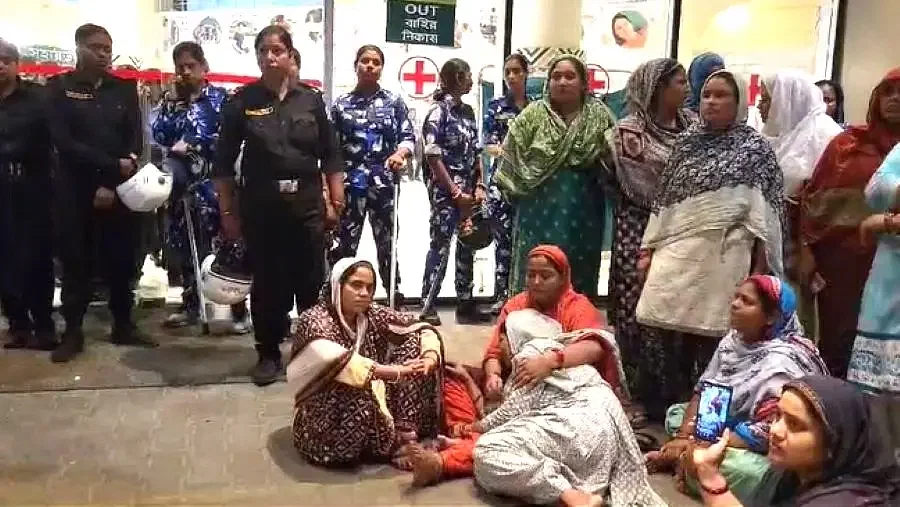 patient, death, family, agitation, wrong treatment, doctors, protest