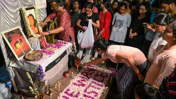 Durga Puja, Donation, returned, R G Kar Victim, neighboring puja committee, protest
