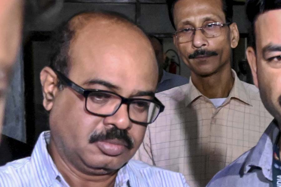 Tala Police Station, Former OC, ill, hospitalized, Presidency Jail Hospital, R G Kar Case