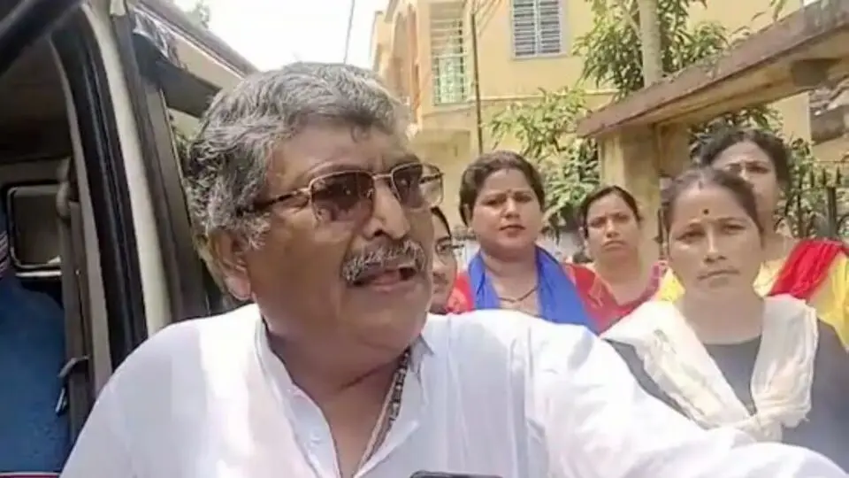 Asit Majumdar, TMC MLA, Junior Doctors, attacked, protest, R G Kar Case