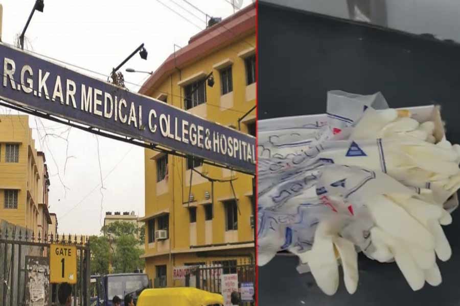 Blood stained, gloves, R G Kar Hospital, trauma care, saline, bacteria