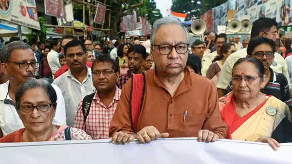 Jawhar Sircar, request, junior doctors, cease work, return to work, R G Kar Case