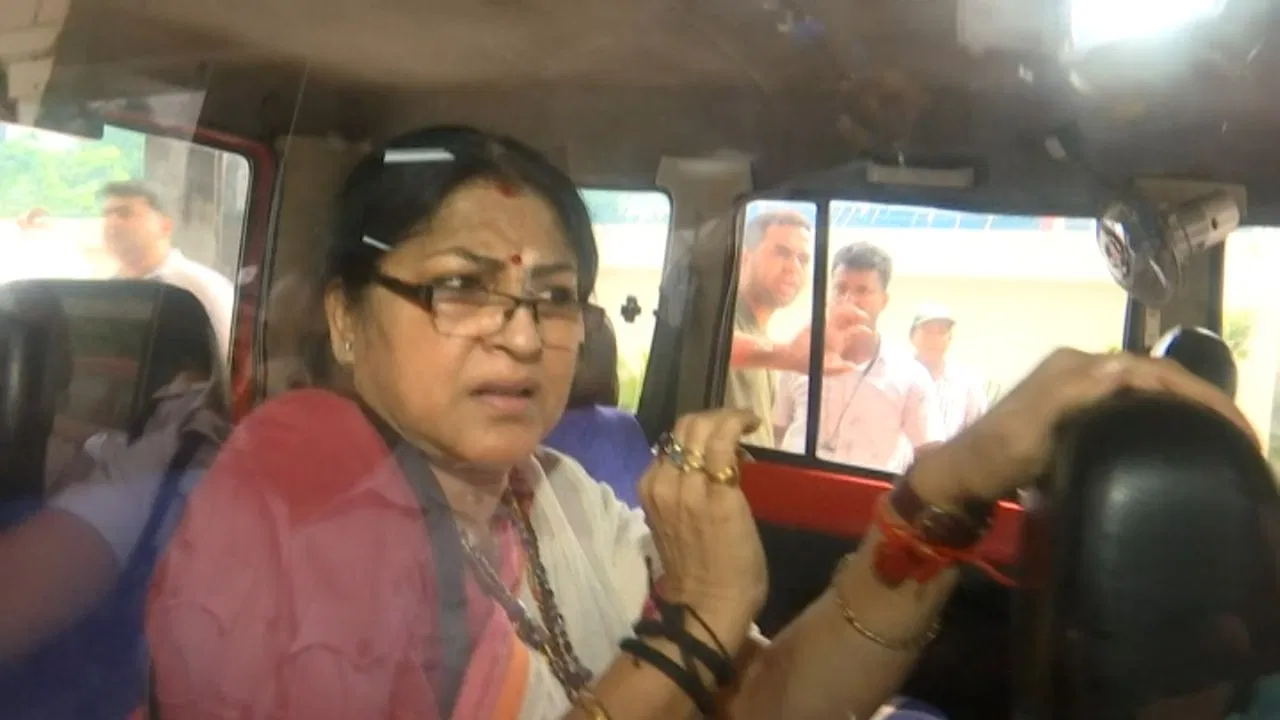 Rupa Ganguly, arrest, Bansdroni, student death, police, accused