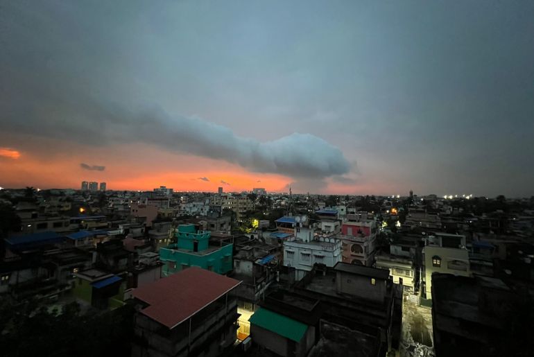 আবহাওয়া, বৃষ্টি, দক্ষিণবঙ্গ, উত্তরবঙ্গ, নিম্নচাপ, কলকাতা বৃষ্টি, দার্জিলিং আবহাওয়া, হলুদ সতর্কতা, মৌসুমী অক্ষরেখা, বঙ্গোপসাগর, ঝোড়ো হাওয়া, নদীর জলস্তর, পাহাড়ি ধস, আবহাওয়ার পূর্বাভাস, হালকা বৃষ্টি, ভারী বৃষ্টি, আবহাওয়া, বৃষ্টি, দক্ষিণবঙ্গ, উত্তরবঙ্গ, নিম্নচাপ, কলকাতা বৃষ্টি, দার্জিলিং আবহাওয়া, হলুদ সতর্কতা, মৌসুমী অক্ষরেখা, বঙ্গোপসাগর, ঝোড়ো হাওয়া, নদীর জলস্তর, পাহাড়ি ধস, আবহাওয়ার পূর্বাভাস, হালকা বৃষ্টি, ভারী বৃষ্টি