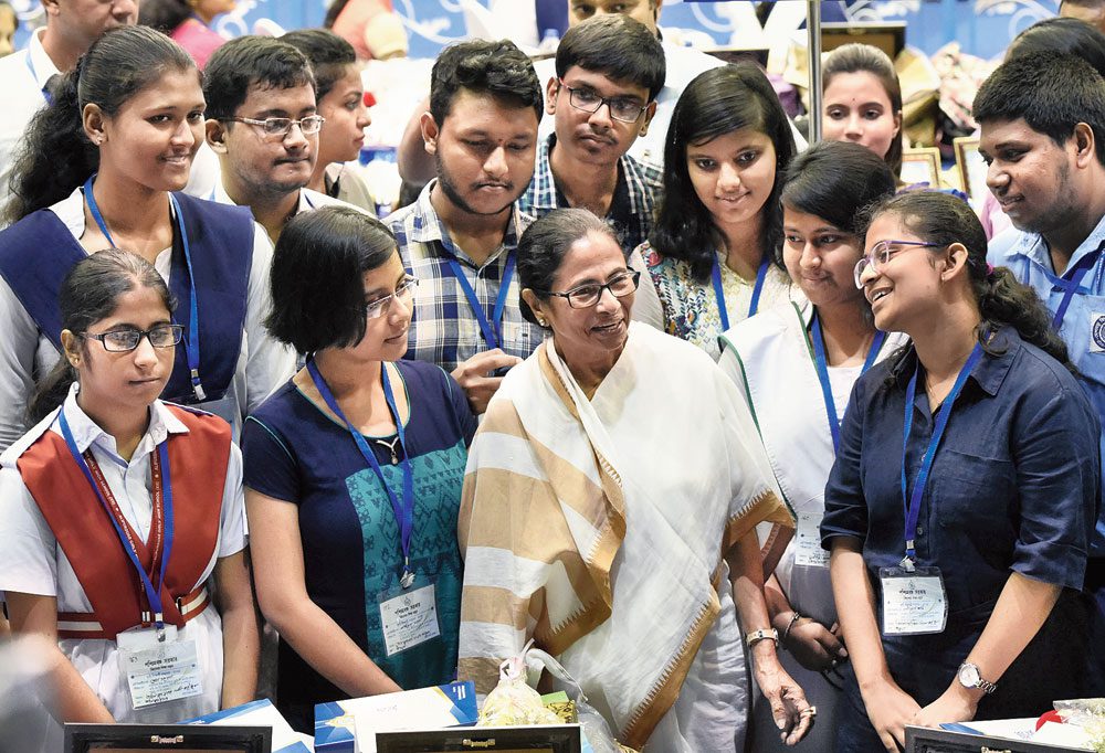 ‬ ‪‎Mamata Banerjee, State Government, 10 thousand rupees, Tab, Durga Puja