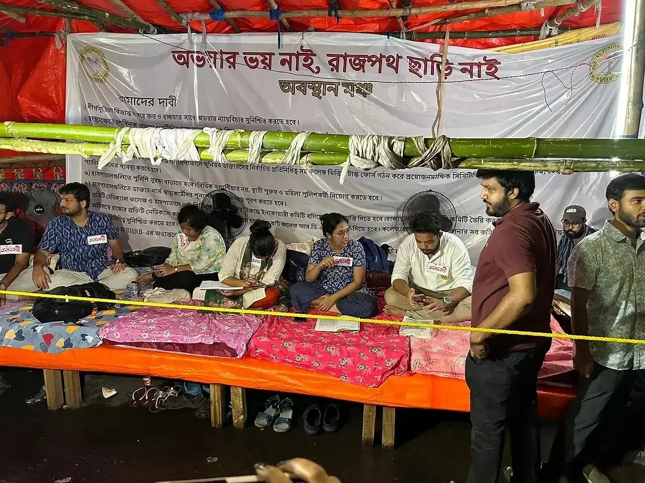 senior doctors, junior doctors, hunger strike, protest, R G Kar Case
