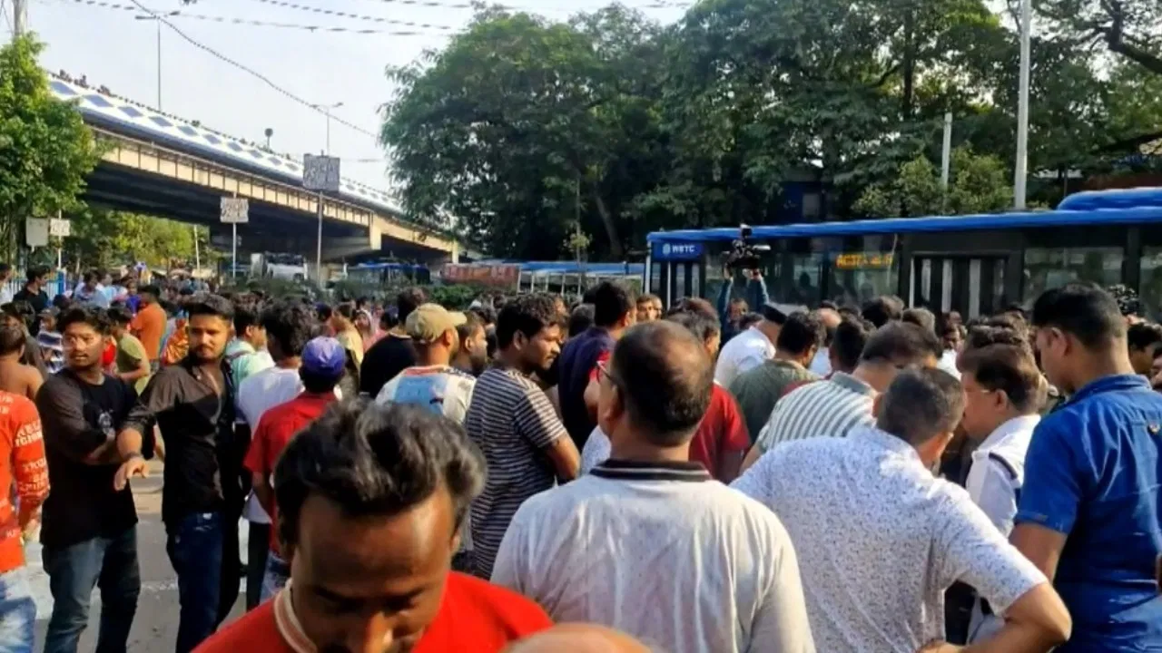 road accident, school student, died, two buses, race, Saltlake