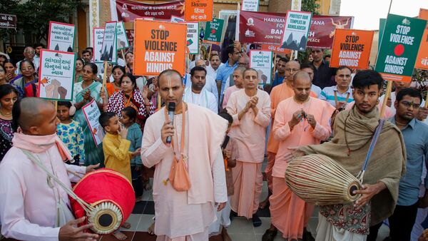 Bangladeshi Monks, Kolkata Iskcon, advice, saffron dress, tilak, not to wear, save lives