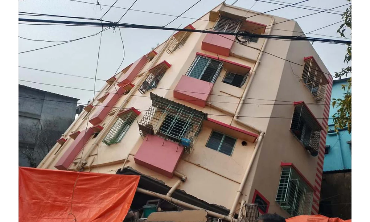 apartment lean out in baghajatin