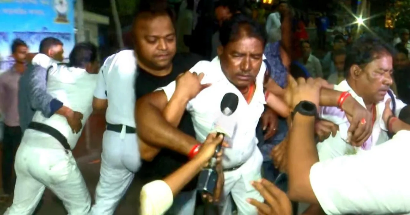 Kolkata, Kolkata Medical College, Kolkata police, কলকাতা মেডিকেল কলেজ