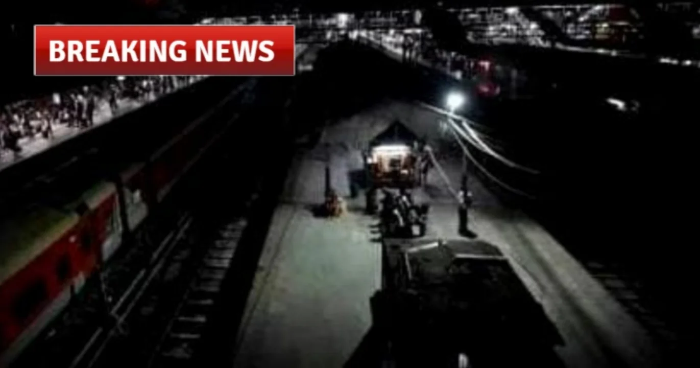 Operation Sindoor, IAF Jet, F16 Fighter Jet, Pakistan Drone Response, Jammu Air Alert, Border Tension, Air Force Action, Blackout in Jammu, India-Pakistan Conflict, অপারেশন সিঁদুর, ভারতীয় যুদ্ধবিমান, পাকিস্তান ড্রোন হামলা, জম্মুতে ব্ল্যাকআউট, সীমান্ত উত্তেজনা, বায়ুসেনার তৎপরতা, রাতের সতর্কতা, ভারত-পাক সম্পর্ক