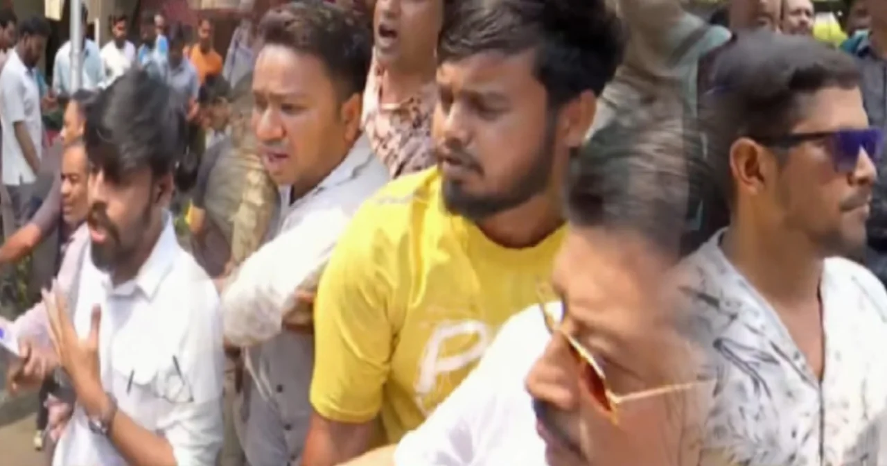 Bikash Bhavan, Sabyasachi Dutta, journalist attacked, TV9 Bangla, protest by job losers, controversy, injured cameraman, threat to media, followers assault, press freedom violation, বিকাশভবন, সব্যসাচী দত্ত, সাংবাদিক নিগ্রহ, TV9 বাংলা, চাকরিহারা বিক্ষোভ, জনপ্রতিনিধি বিতর্ক, চিত্র সাংবাদিক আহত, হুমকি মন্তব্য, অনুগামীদের হামলা, সংবাদমাধ্যমের নিরাপত্তা