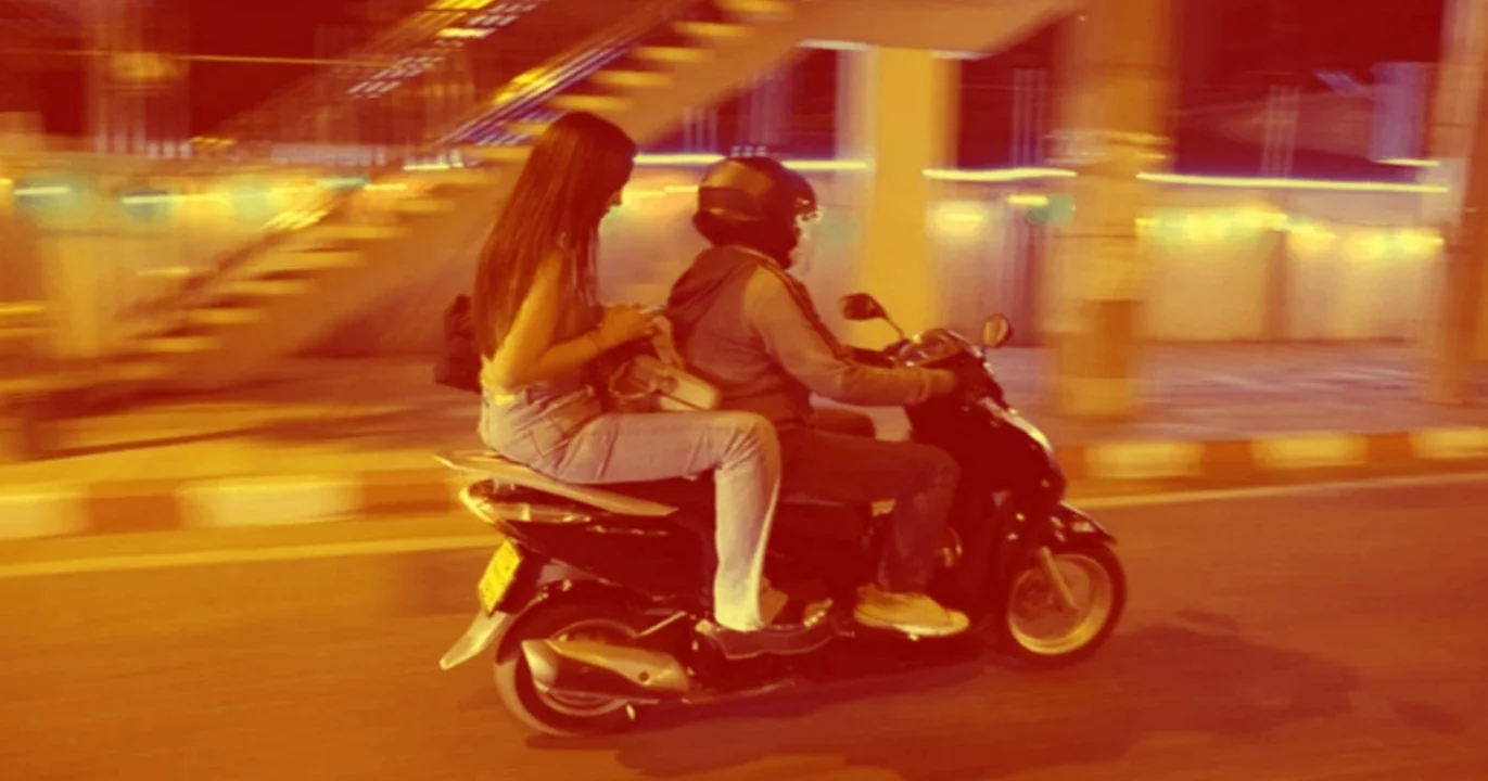 app-bike-driver-harassment-woman-midnight