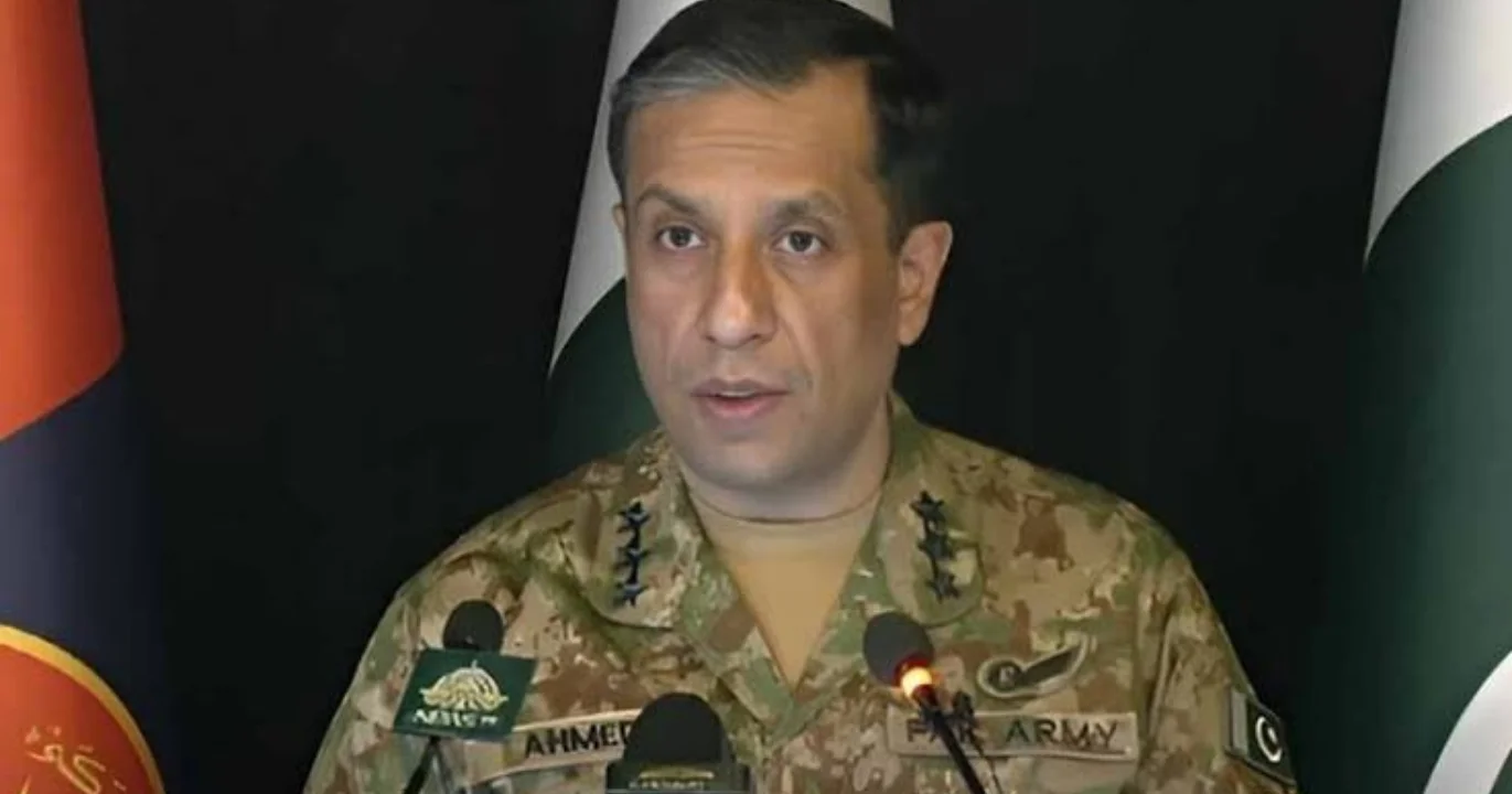 pakistan warns to strike deeper inside india eastward