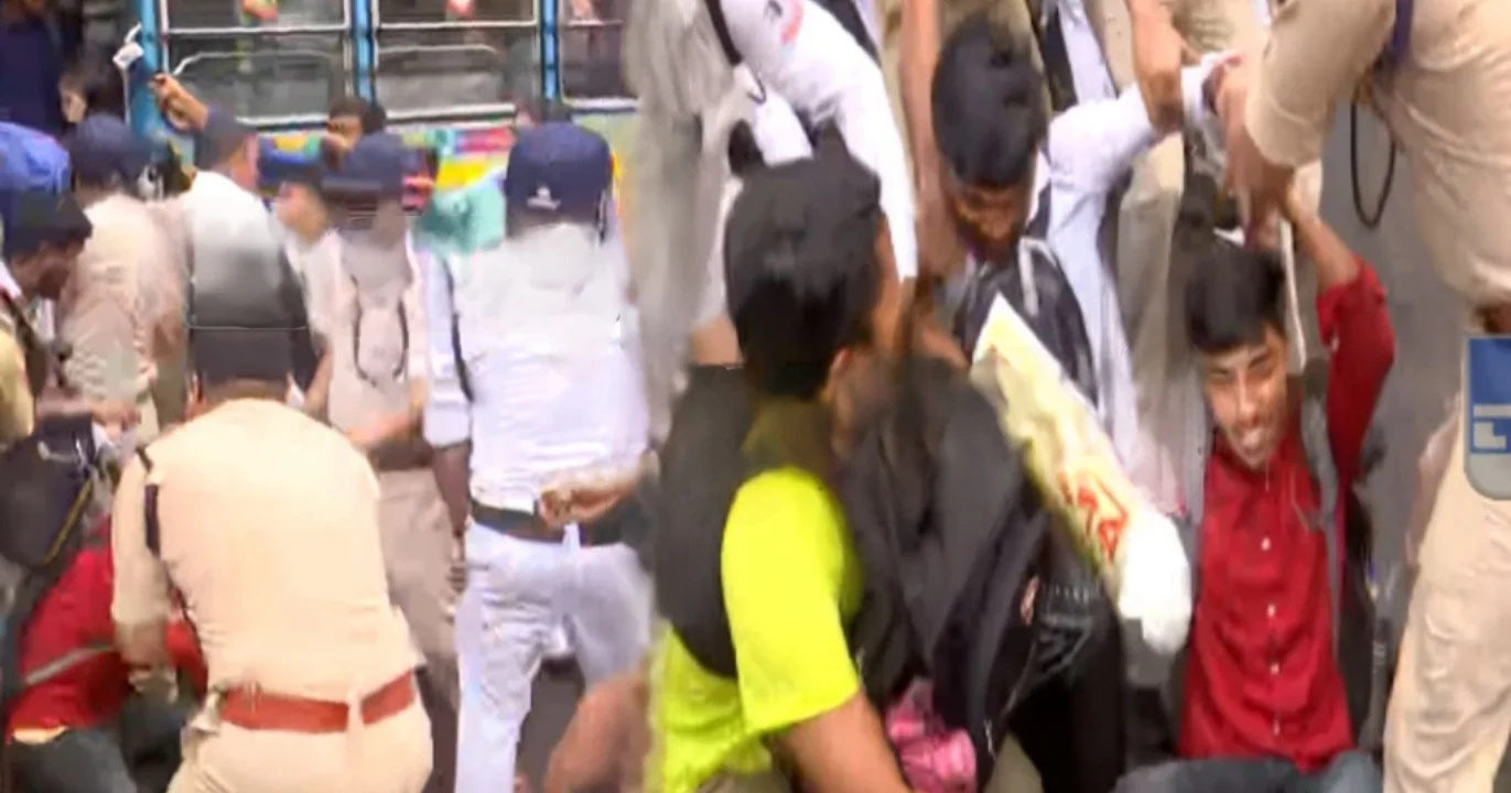 ssc protest TET candidates clash with police today