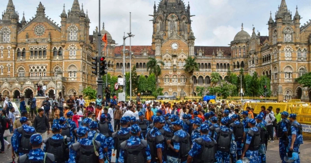 Mumbai on high alert after human bomb threat call