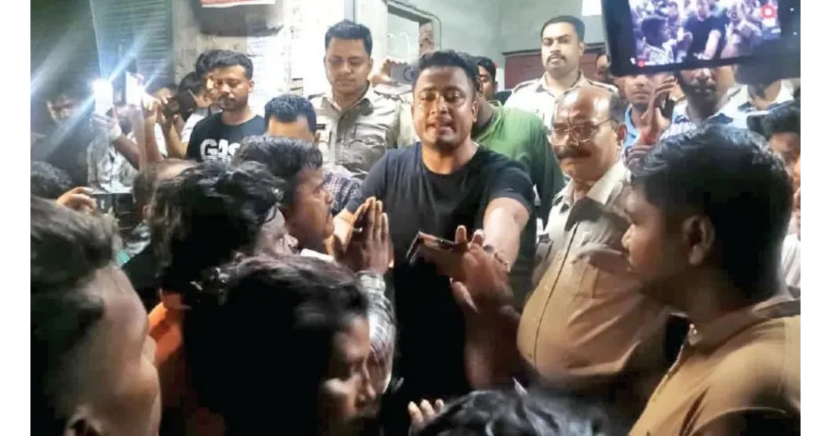 duttapukur residents protest all night against guesthouse activities