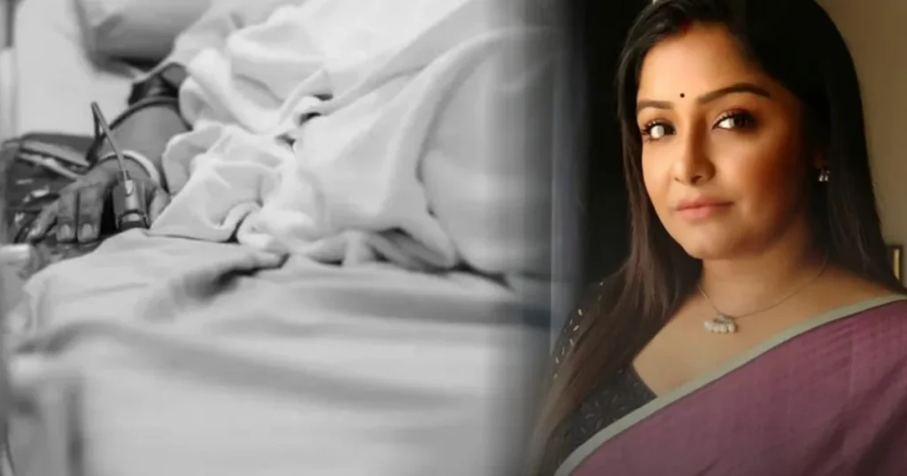 'মাম্মাম আমার সব...' প্রিয়জনকে হারিয়ে ভেঙে পড়লেন সায়ন্তনী গুহঠাকুরতা! শেষ বিদায়ের স্মৃতি বলতে গিয়ে আবেগপ্রবণ অভিনেত্রী! Sayantani Guha Thakurta, Bengali actress, Tollywood news, celebrity loss, Bengali entertainment, actress emotional interview, Bengali model actress, Tollywood update, web series actress, celebrity family loss, সায়ন্তনী গুহঠাকুরতা, টলিউড অভিনেত্রী, বাংলা বিনোদন, সেলেব মৃত্যু সংবাদ, অভিনেত্রীর শোক, বাংলা ওয়েব সিরিজ, মডেল অভিনেত্রী, টলিউড খবর, পারিবারিক শোক, বিনোদন সংবাদ