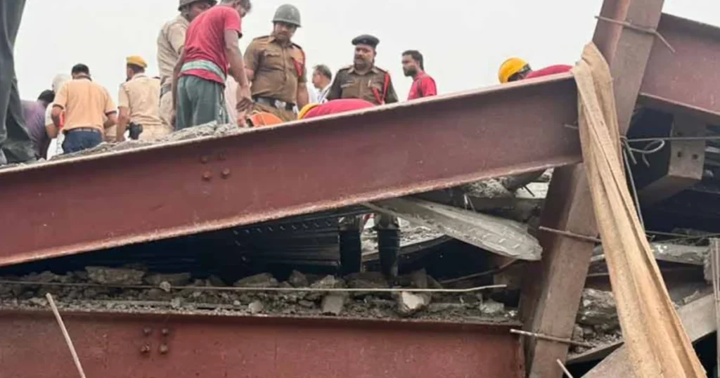 Taratala warehouse collapse, Kolkata accident, rescue operation, Taratala news, NDRF rescue, Kolkata warehouse collapse, তারাতলা দুর্ঘটনা