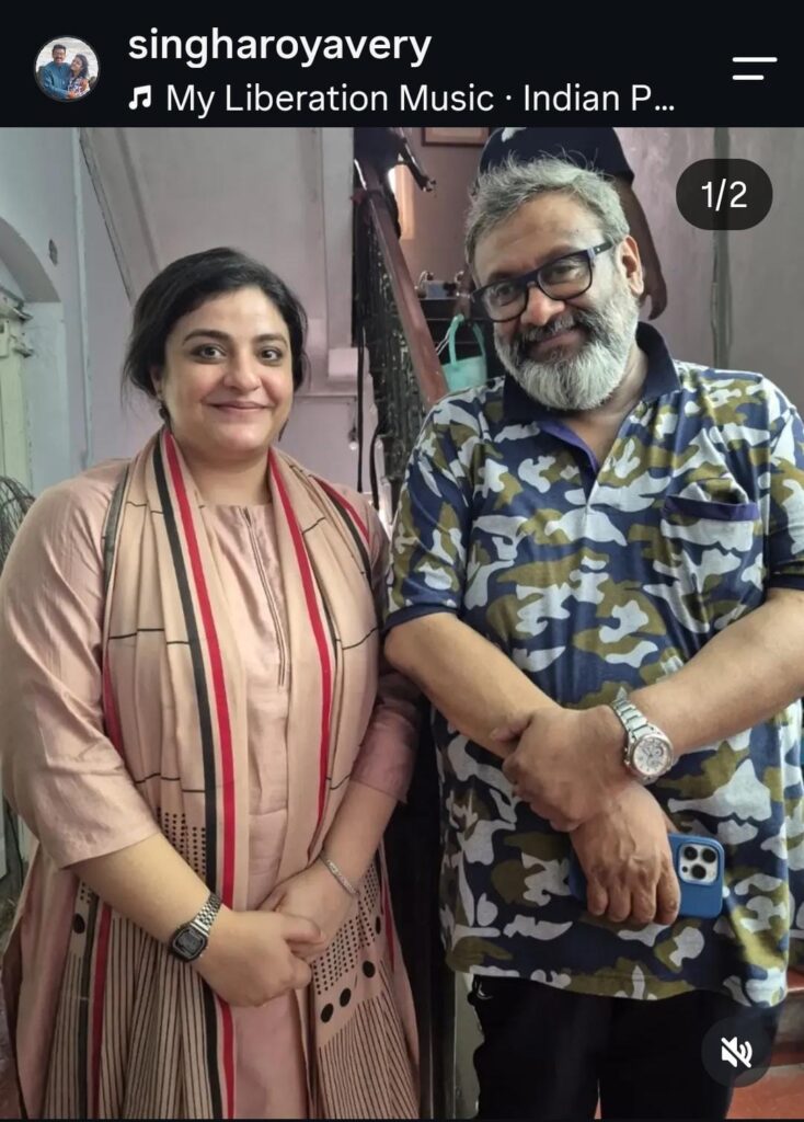 ‘আমার সাফল্যের ভাগ কোনদিনও মাকে দিইনি, আজ স্বপ্ন পূরণ...’, একসঙ্গে মায়ের দুই ইচ্ছে পূরণে আবেগঘন আভেরি সিংহ রায়! আনন্দ ভাগ করে নিলেন অনুরাগীদের সঙ্গে!