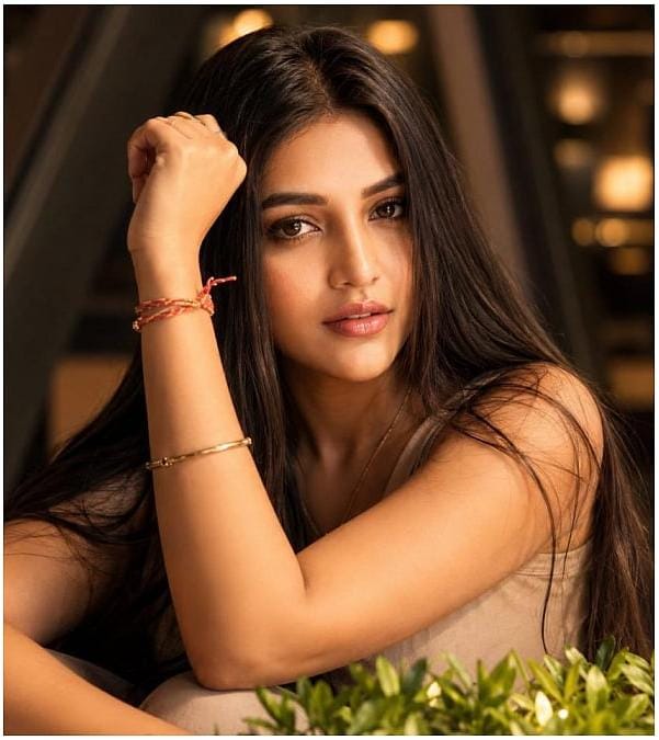 এবার ‘দশানন’ রোহন ভট্টাচার্য! ভিন্নধারার অ্যাকশন-থ্রিলারে একদম নতুন অবতারে, কোন জনপ্রিয় অভিনেত্রীর সঙ্গে জুটি বাঁধছেন অভিনেতা? আসছে নতুন ছবি? এবার ‘দশানন’ রোহন ভট্টাচার্য! ভিন্নধারার অ্যাকশন-থ্রিলারে একদম নতুন অবতারে, কোন জনপ্রিয় অভিনেত্রীর সঙ্গে জুটি বাঁধছেন অভিনেতা? আসছে নতুন ছবি?